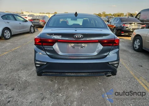 2021 Kia Forte Fe z USA, uszkodzony, nr VIN 3KPF24AD0ME337780